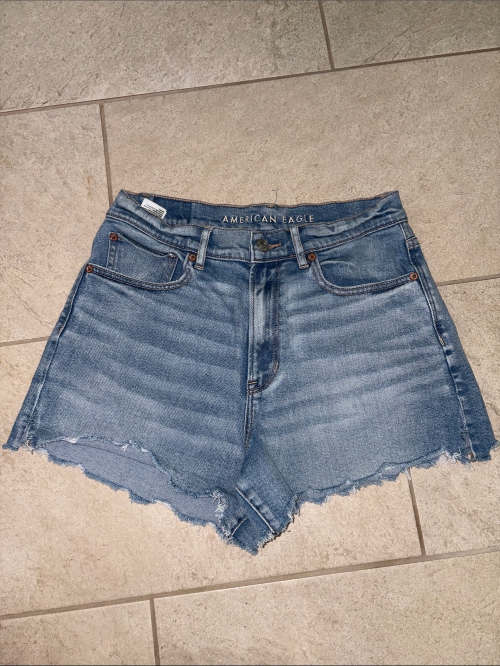 American Eagle 90’s Boyfriend Shorts